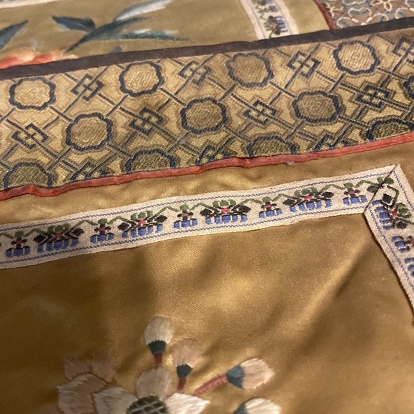 HP🎉 Silk set of 4. Hand embroidered panels. Vintage. - Picture 8 of 8
